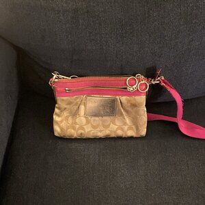 Small Coach Poppy line cross body purse